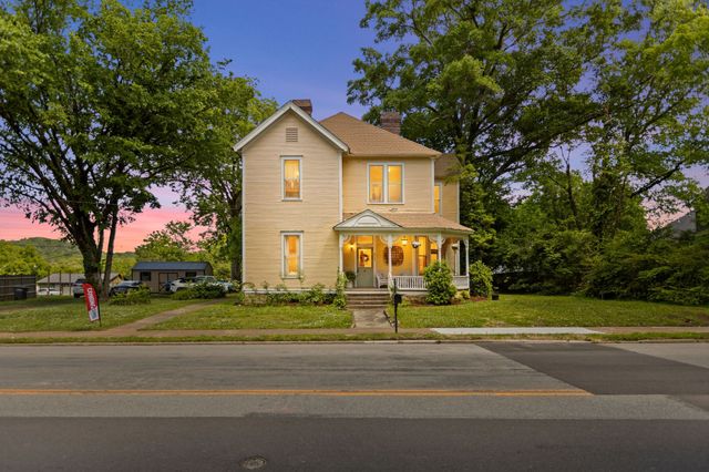 617 Mulberry Ave, Fayetteville, TN 37334