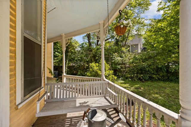 617 Mulberry Ave, Fayetteville, TN 37334