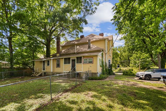 617 Mulberry Ave, Fayetteville, TN 37334