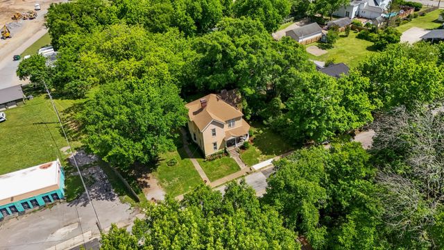 617 Mulberry Ave, Fayetteville, TN 37334