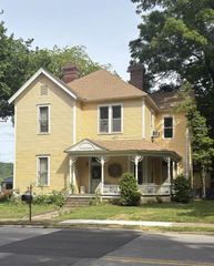617 Mulberry Ave, Fayetteville, TN 37334