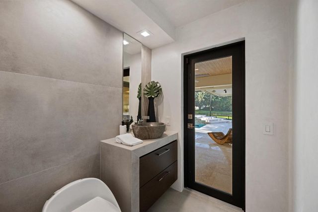 1648 Breakers West Boulevard, West Palm Beach, FL 33411