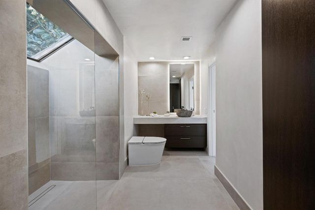 1648 Breakers West Boulevard, West Palm Beach, FL 33411