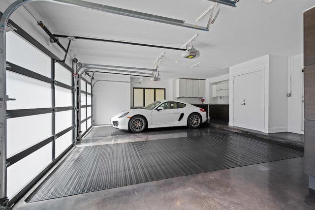 1648 Breakers West Boulevard, West Palm Beach, FL 33411