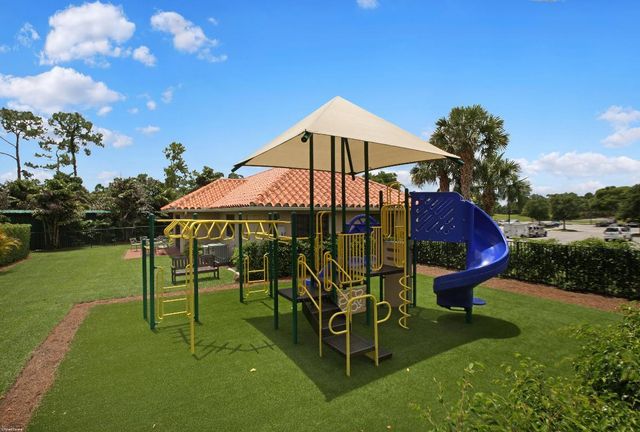 1648 Breakers West Boulevard, West Palm Beach, FL 33411