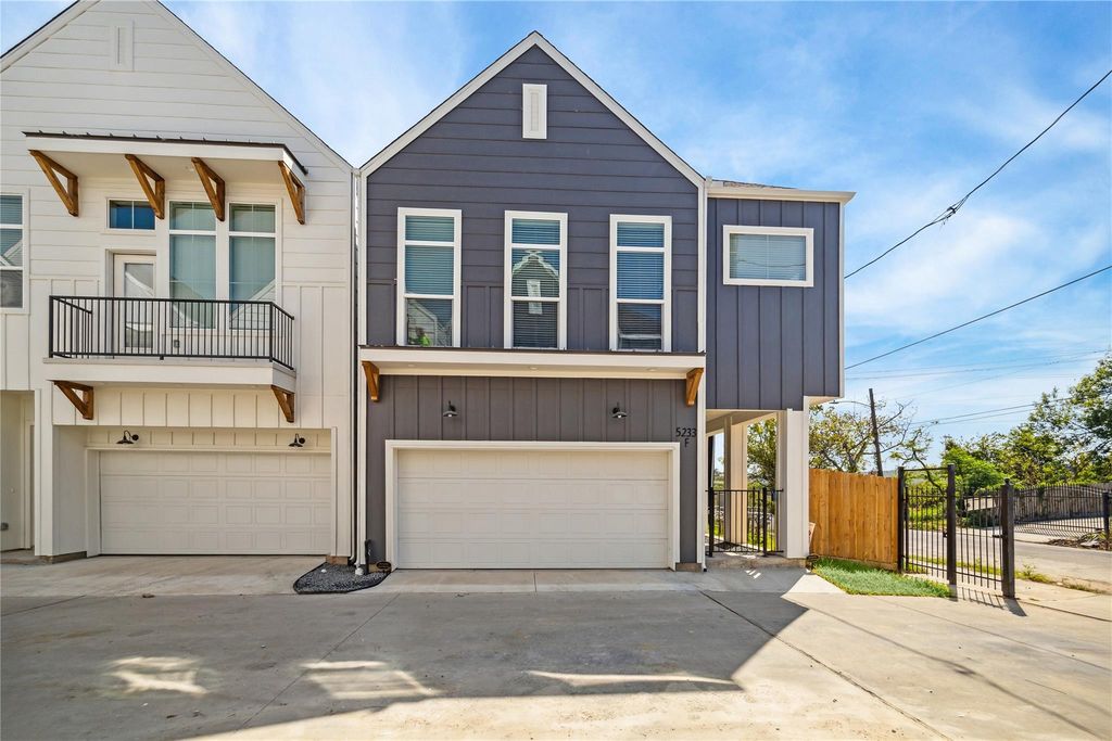 5221 Hillman Street C, Houston, TX 77023