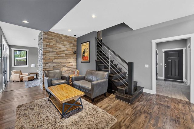 6444 Irving Drive, Sun Prairie, WI 53590