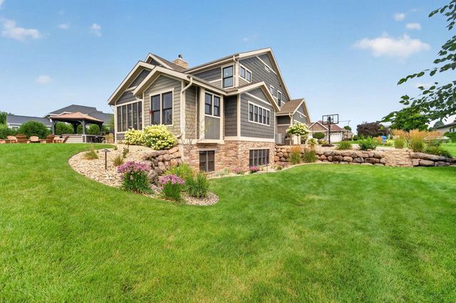 6444 Irving Drive, Sun Prairie, WI 53590