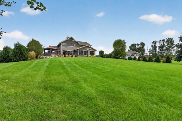 6444 Irving Drive, Sun Prairie, WI 53590