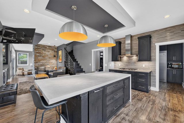 6444 Irving Drive, Sun Prairie, WI 53590