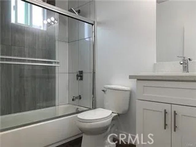 1141 Irolo, Los Angeles, CA 90006