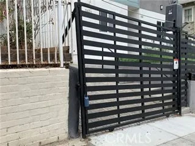 1141 Irolo, Los Angeles, CA 90006
