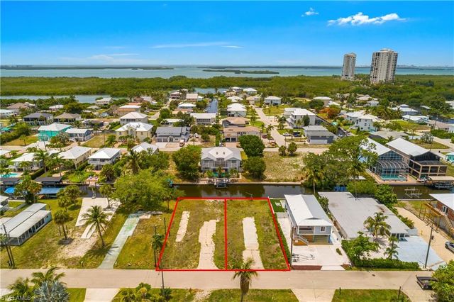 24533 Dolphin ST, Bonita Springs, FL 34134