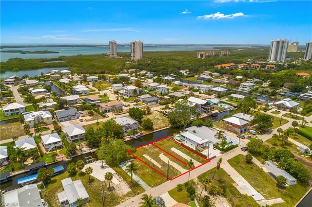24533 Dolphin ST, Bonita Springs, FL 34134