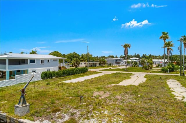 24533 Dolphin ST, Bonita Springs, FL 34134