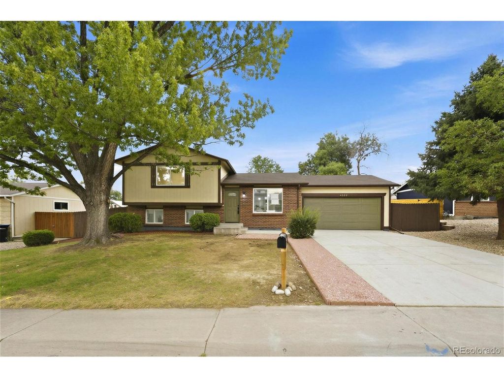 6222 W 70th Ave, Arvada, CO 80003