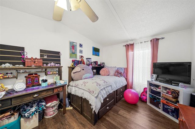 19645 Nordt Road, Damon, TX 77430