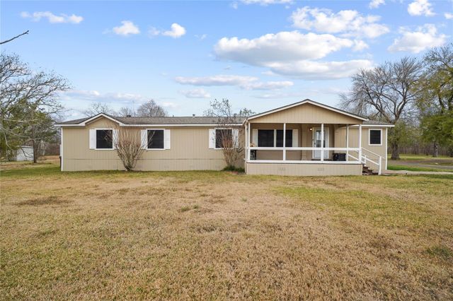 19645 Nordt Road, Damon, TX 77430