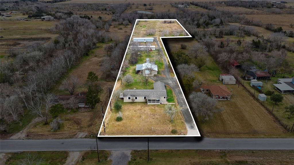 19645 Nordt Road, Damon, TX 77430