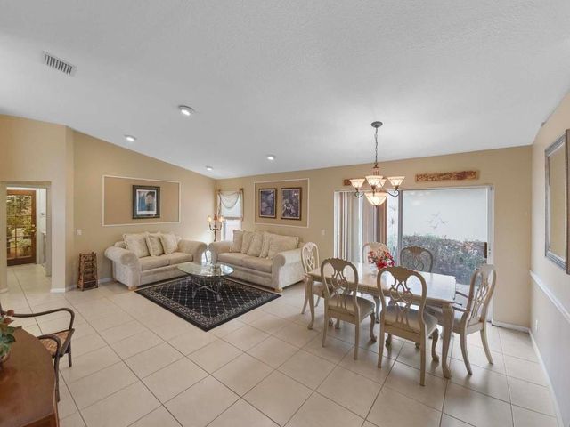 5178 Pelican Cove Drive, Boynton Beach, FL 33437
