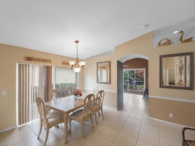 5178 Pelican Cove Drive, Boynton Beach, FL 33437