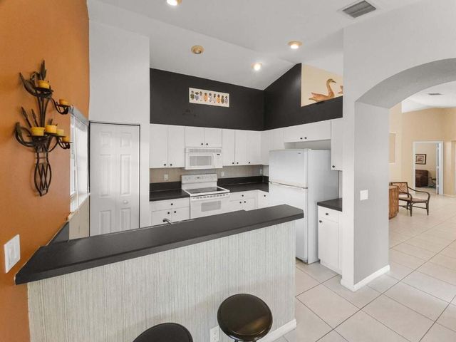 5178 Pelican Cove Drive, Boynton Beach, FL 33437