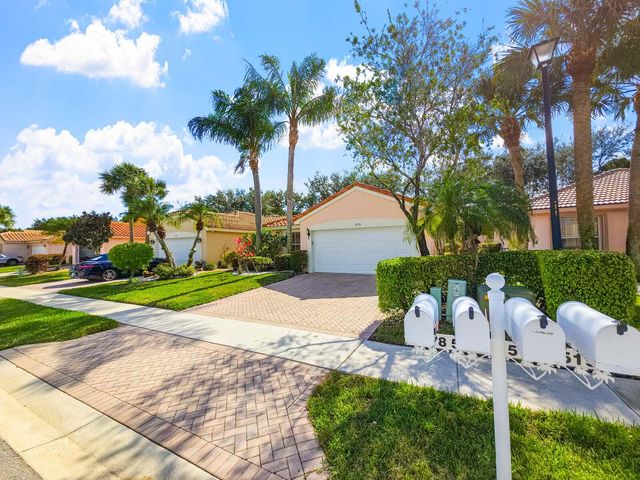 5178 Pelican Cove Drive, Boynton Beach, FL 33437