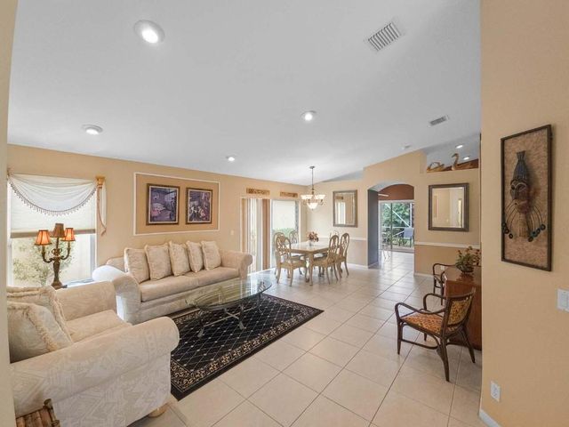 5178 Pelican Cove Drive, Boynton Beach, FL 33437