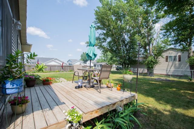 49 Evergreen Circle, West Fargo, ND 58078