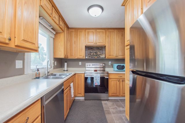 49 Evergreen Circle, West Fargo, ND 58078