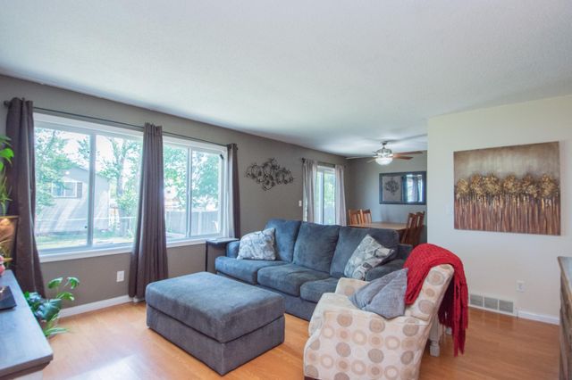 49 Evergreen Circle, West Fargo, ND 58078