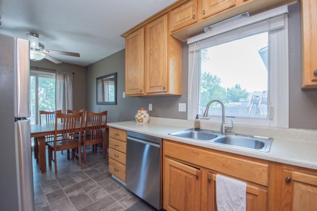 49 Evergreen Circle, West Fargo, ND 58078