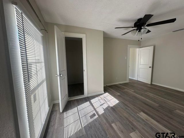 1201 S Tipton Ave, Tyler, TX 75701