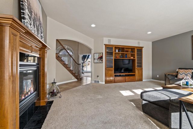 517 Oriole LANE, Howards Grove, WI 53083