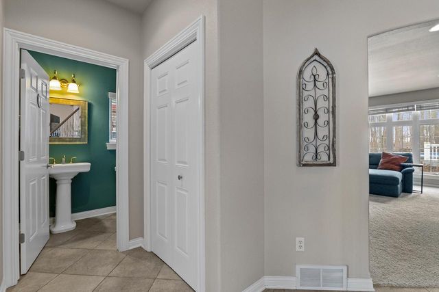 517 Oriole LANE, Howards Grove, WI 53083