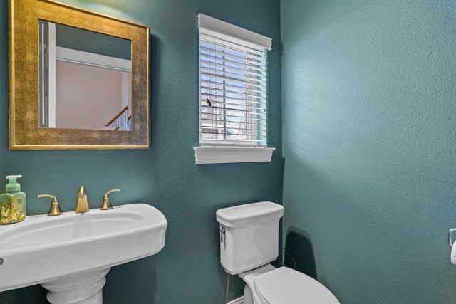 517 Oriole LANE, Howards Grove, WI 53083