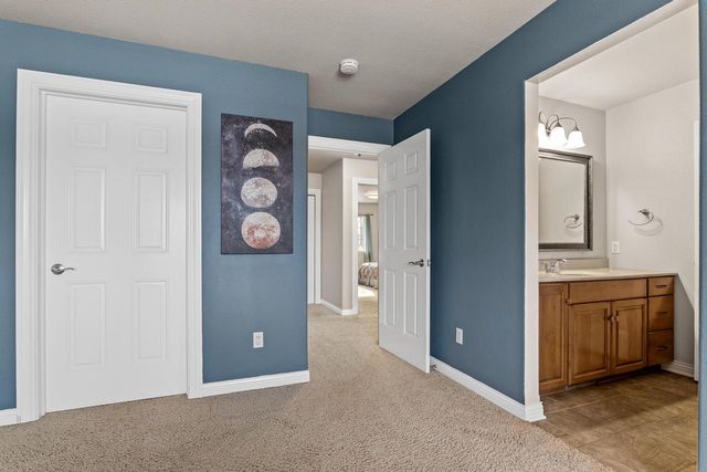 517 Oriole LANE, Howards Grove, WI 53083