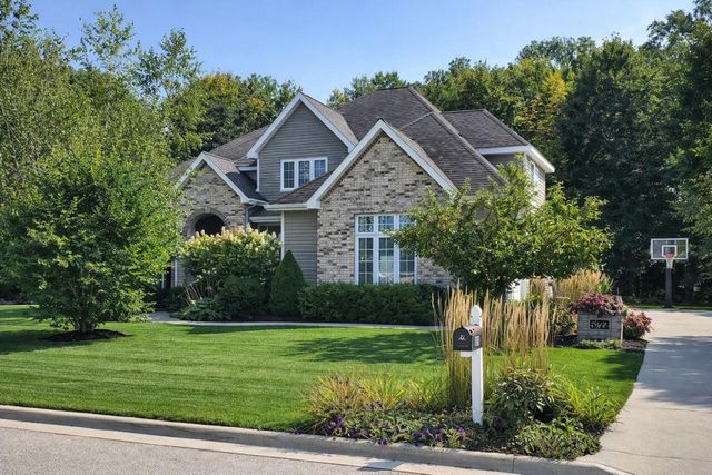 517 Oriole LANE, Howards Grove, WI 53083