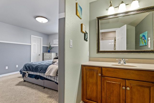 517 Oriole LANE, Howards Grove, WI 53083