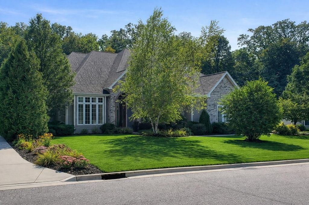 517 Oriole LANE, Howards Grove, WI 53083