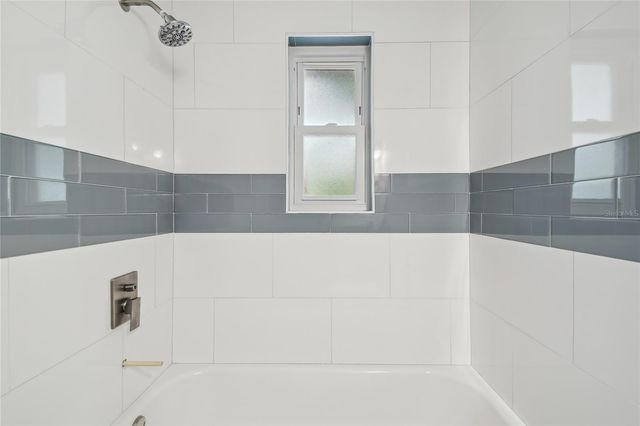 3679 SUGARCREEK DRIVE, Tampa, FL 33619