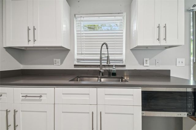 3679 SUGARCREEK DRIVE, Tampa, FL 33619