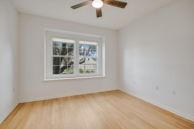 129 Enchanted DR, Georgetown, TX 78633