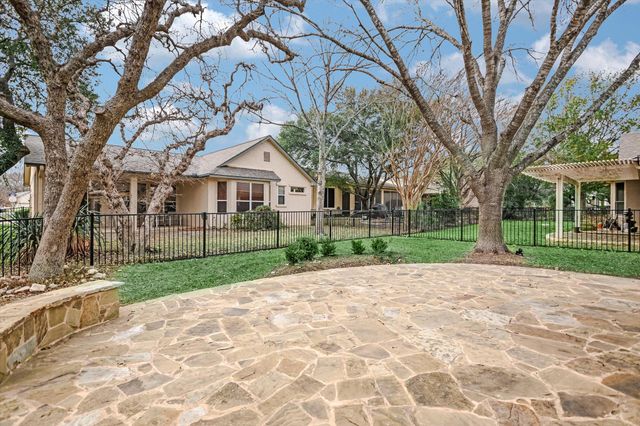 129 Enchanted DR, Georgetown, TX 78633
