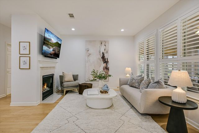 129 Enchanted DR, Georgetown, TX 78633