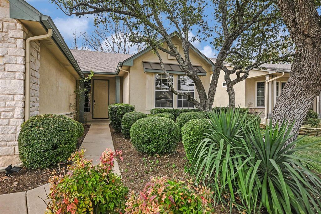 129 Enchanted DR, Georgetown, TX 78633