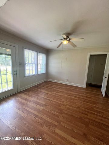 1693 Vine Street, Biloxi, MS 39531