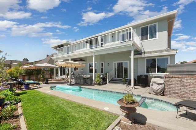 1720 Windjammer Ct, Lodi, CA 95242