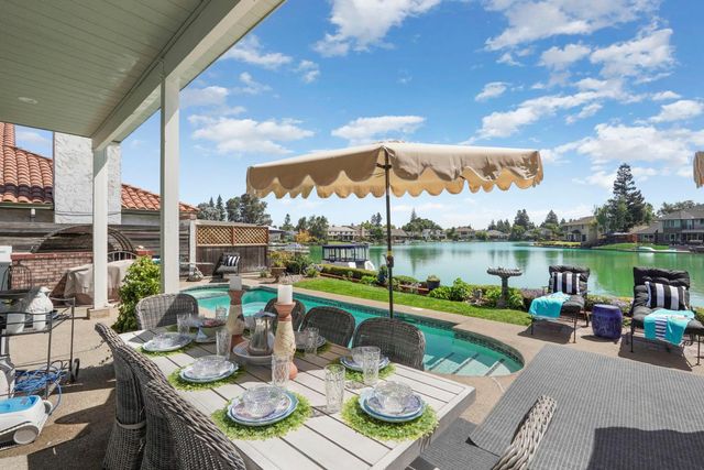 1720 Windjammer Ct, Lodi, CA 95242