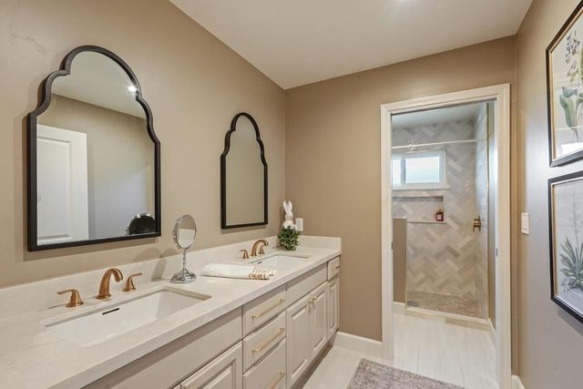 1720 Windjammer Ct, Lodi, CA 95242